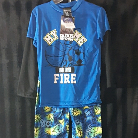 ⚾️🏀 Two piece Pajamas 🏈⚽️ - Picture 3 of 5